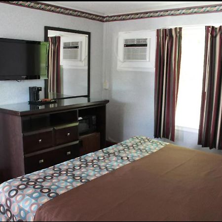 Wagon Wheel Inn Ленокс Экстерьер фото