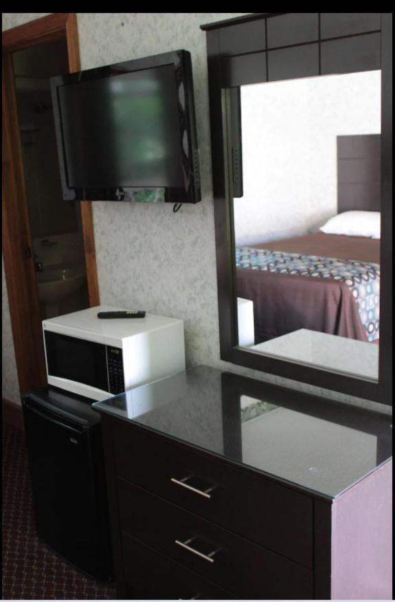 Wagon Wheel Inn Ленокс Экстерьер фото